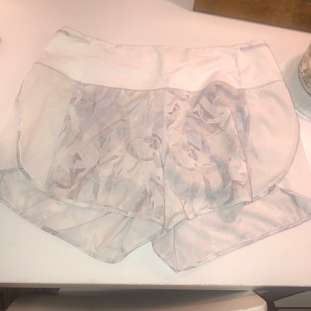 Lululemon real quick short SE